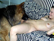 Ảnh Sex Chó Địt Người - Hình Sex Chó Địt Người